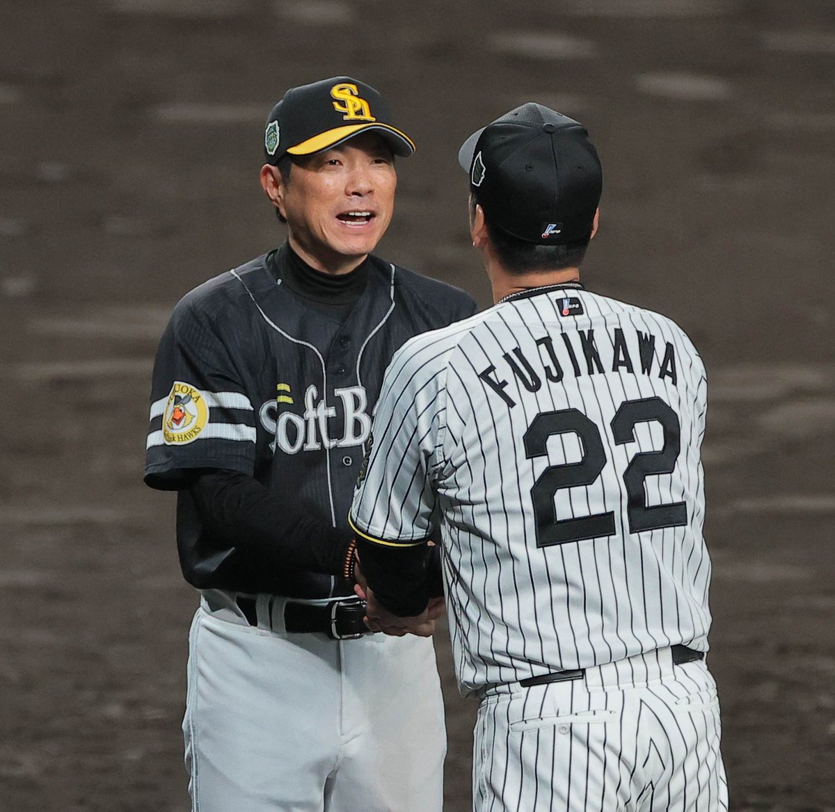 SoftBank Hawks ブルゾン　MEDIUM 福岡ソフトバンクホークス公式グッズアカウント on X