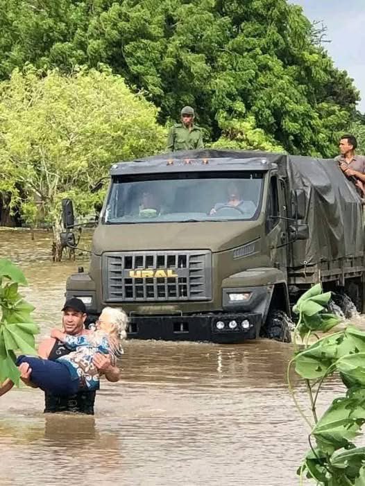 Literal… la revolución nunca abandona a su pueblo!!! ❤️