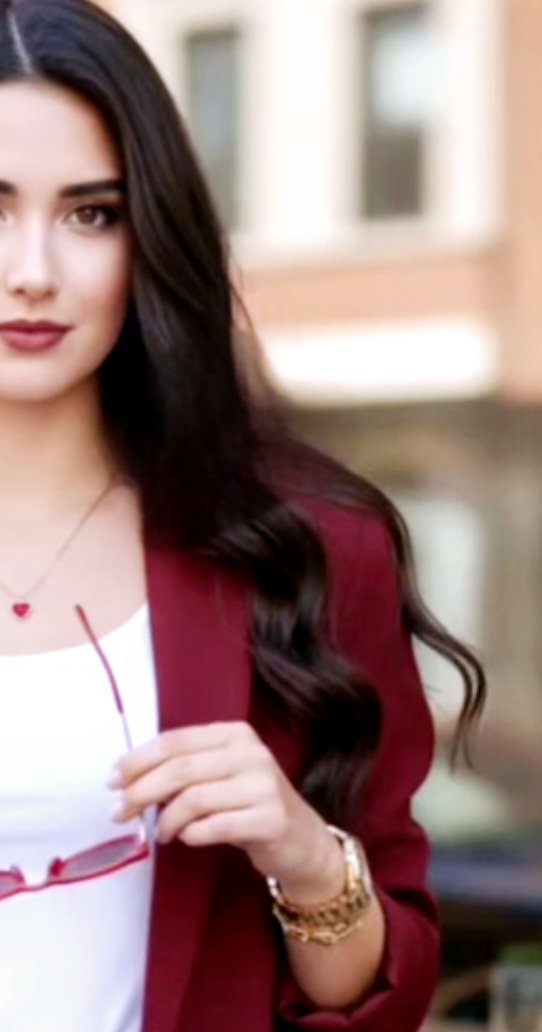 ❥❥❤️⛥⃝:⃟    

       ❥❤️⛥⃝:⃟    ❥═❥

      يقـــول : #الـــبدر

وش عليگ ...

مالگ عيوني 
        وقلبي في يديگ

تدري روحي
      ماتطير إلا معاگ

وتدري قلبي 
          مايفز إلا عليگ

#مساء_الــود_والـــورد
#الخميس_الونيسᅠ

                 ❥❤️⛥⃝:⃟