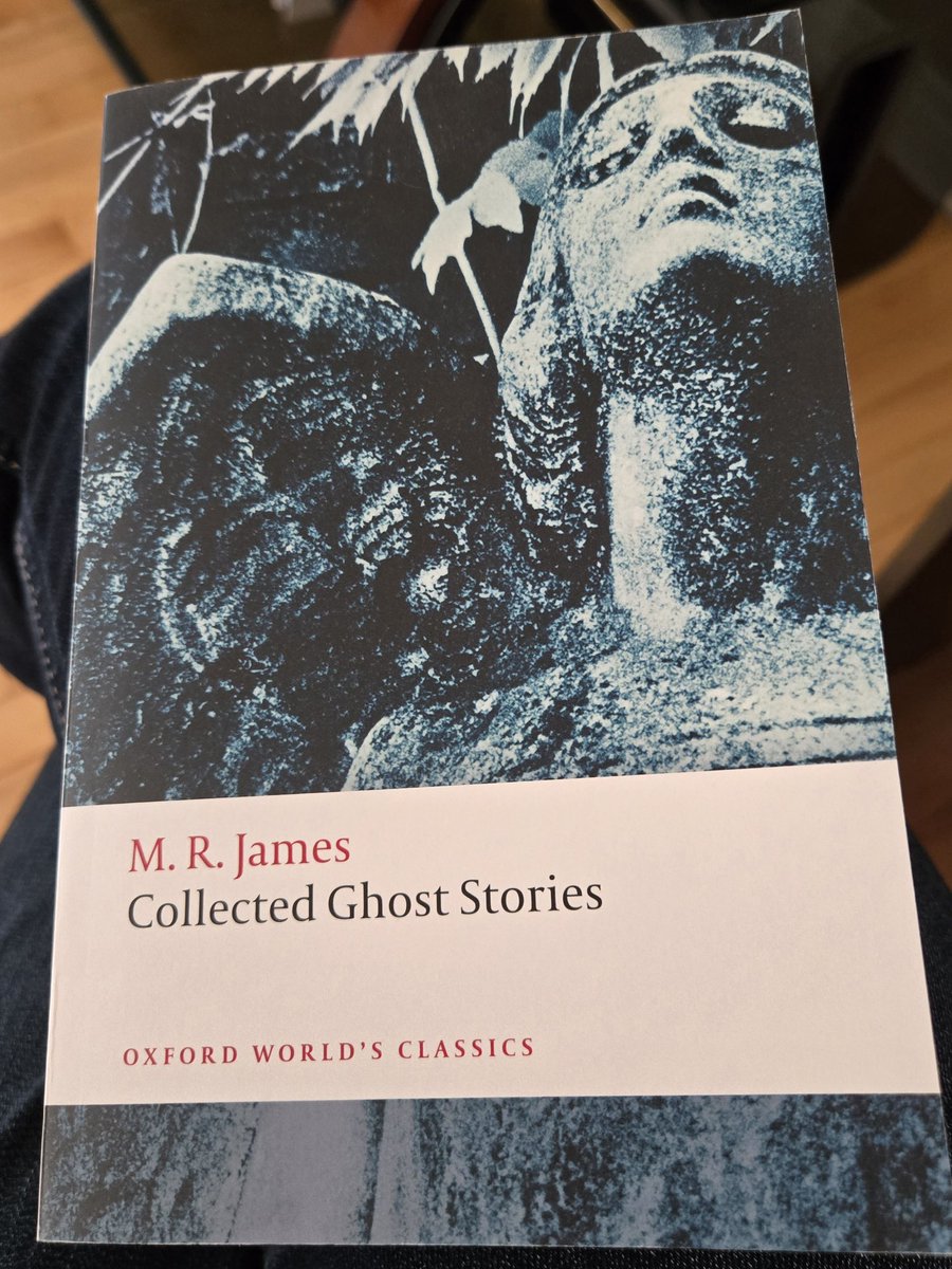 It's the perfect time to read a few stories in this, isn’t it? 👻
#ghoststories #Halloween