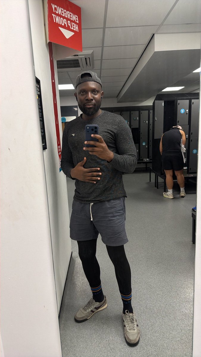 The beauty of gym life is knowing when to enter maintenance mode; pass that line and you go begin dey deform. If you don gerit, forget about ri! 💪😂