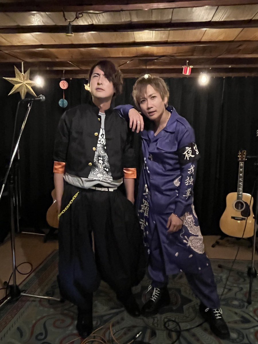 naofumimori's tweet image. 熊谷モルタルレコード

植田健一＆モリナオフミ
ヤンキーツーマン
ご来場ありがとうございました!!

生まれがスラムの2人が織りなす
ヤンキーソングライターのハロウィン🎃

本当に特別な夜になりました。

ありがとうございました!!
また夜露死苦!!