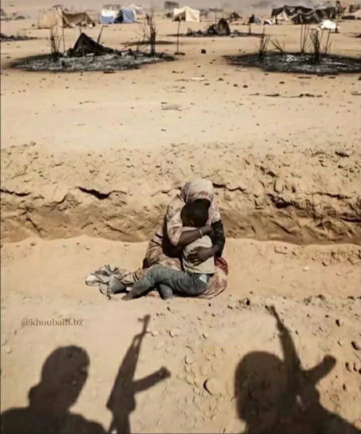 جرائم يندى لها الجبين في #السودان وعلى العالم تحمل مسؤولياته..
صورة هزت وجدان من لا تزال فيهم بعض البقايا من الإنسانية..👇