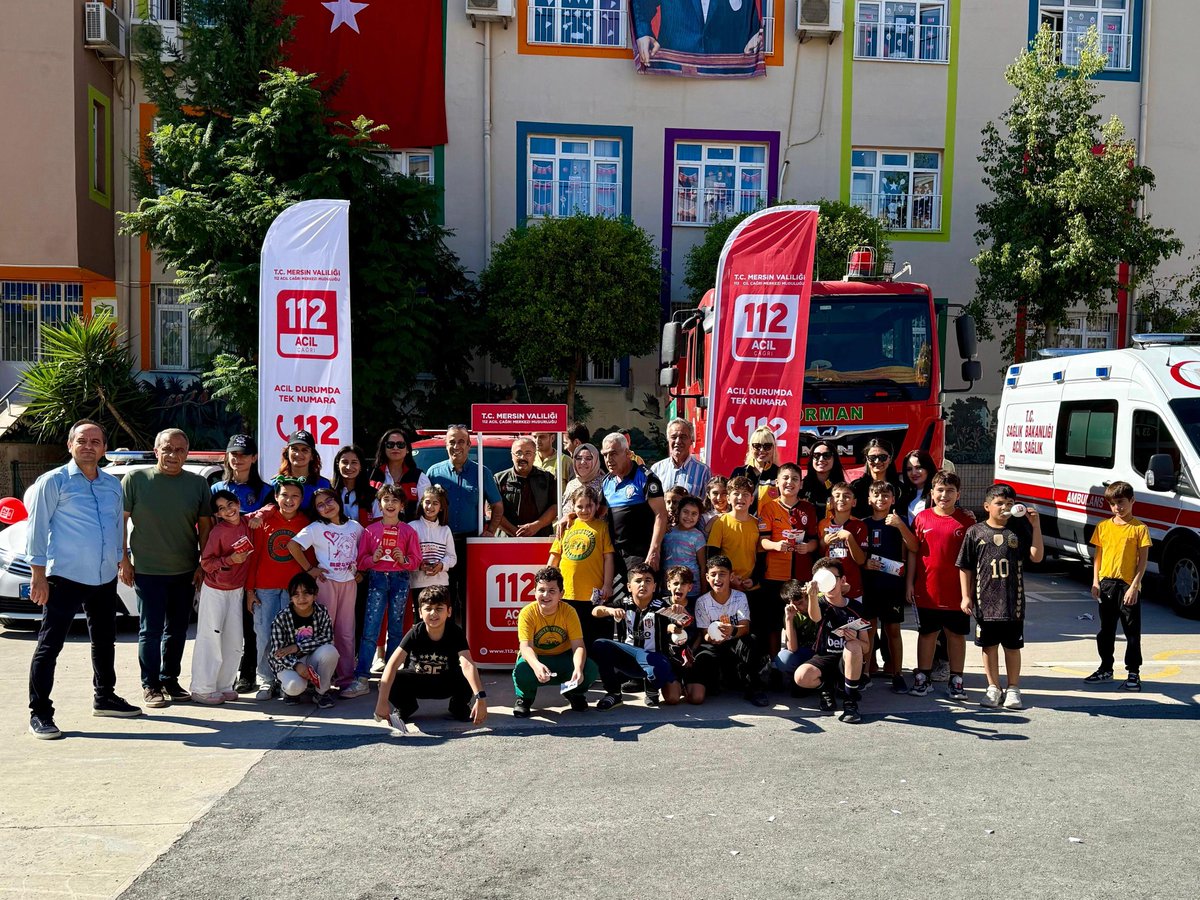 Mersin112acm's tweet image. 🚨 Acil Durumda Tek Numara: 112
112 Acil Çağrı Hattı tanıtım faaliyetleri kapsamında, Mezitli Muhittin Develi İlkokulu öğrencilerine, Müdürlüğümüz ile Emniyet, Sağlık, İtfaiye ve Orman ekiplerimiz tarafından bilgilendirme ve tanıtım faaliyeti gerçekleştirildi.
@112teknumara