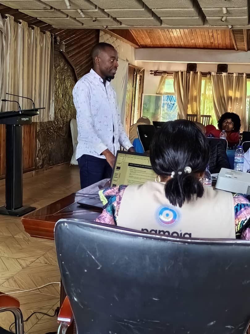 Session d'information de capitalisation de la première phase de mise en œuvre des micro-projets portés par les OSC, 27/10/2025 à Bukavu, ds le cadre du projet #Pamoja
de <a href="/Acted/">Acted</a> financé par <a href="/UEenRDC/">UE en RDC🇪🇺</a> . Cette session a fait suite l'évaluation intermédiaire et poste formation #GOCA