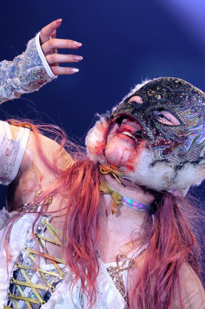 👁️ Eye for an eye says you owe me a debt 👁️ 

🩸 Blood demands blood 🩸 

🖕 Gonna get my hands wet 🖕