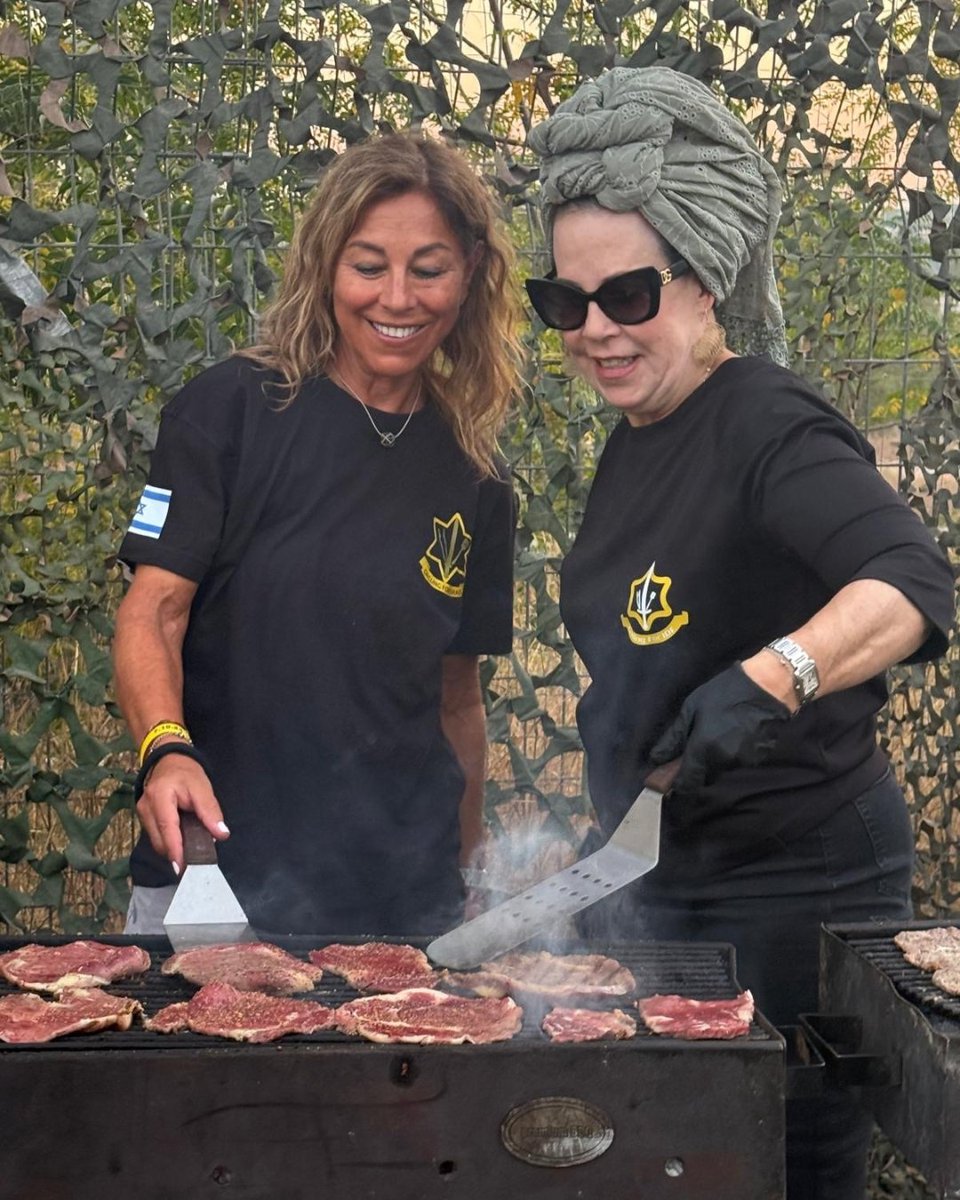 Grilling4Israel's tweet image. Steaks grilling. 🥩  Soldiers waiting. 🪖 Let’s go. 💪
Join the mission: grillingforisrael.com

#supportourtroops #israeldefenseforces #kosherfoodie #grillingtime #israelifood