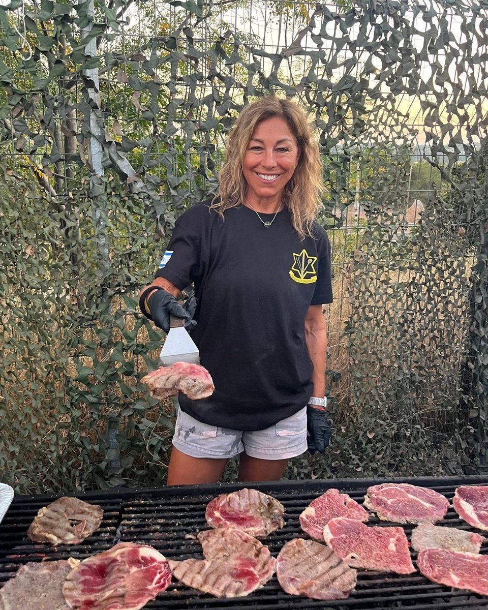 Grilling4Israel's tweet image. Steaks grilling. 🥩  Soldiers waiting. 🪖 Let’s go. 💪
Join the mission: grillingforisrael.com

#supportourtroops #israeldefenseforces #kosherfoodie #grillingtime #israelifood