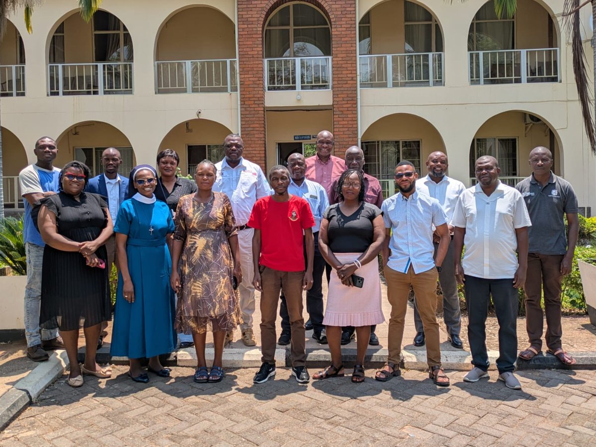 JctrOrg's tweet image. JCTR joined other @sciaf partners in Zambia for a 3-day workshop focused on collaboration, sustainability &amp;amp; community impact.

Read more about our key reflections 👇🏿
🔗 jctr.org.zm/en/sciaf-partn…

#JCTRZambia #SCIAFZambia #FaithInAction #PartnershipForChange