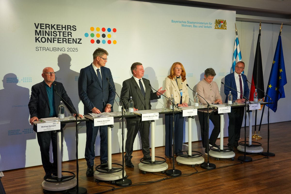Der #Führerschein soll bezahlbar sein! Wir müssen die mittlerweile zu hohen Kosten spürbar senken, ohne die Verkehrssicherheit zu gefährden. Darauf hat sich Bundesverkehrsminister <a href="/PSchnieder/">Patrick Schnieder</a> heute mit den Verkehrsministern der Länder verständigt. 

© StMB Winszczyk