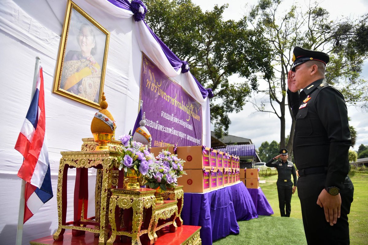 Rta231's tweet photo. ✍️ รับไก่พันธุ์พื้นเมืองพระราชทานฯ นำไปเลี้ยงขยายผล ต่อยอดสู่ชุมชน หลังปลดประจำการ
. 
ณ ศูนย์ผลิตพันธุ์สัตว์ปีกพระราชทาน “เพื่อนช่วยเพื่อน” พื้นที่อีสานใต้ ส่วนแยกนครราชสีมา (ร.23 พัน.1)
#กองพันทหารราบที่1กรมทหารราบที่23
#กองพลทหารราบที่6
#กองทัพภาคที่2 
#กองทัพบก https://t.co/REHmYf8qfY
