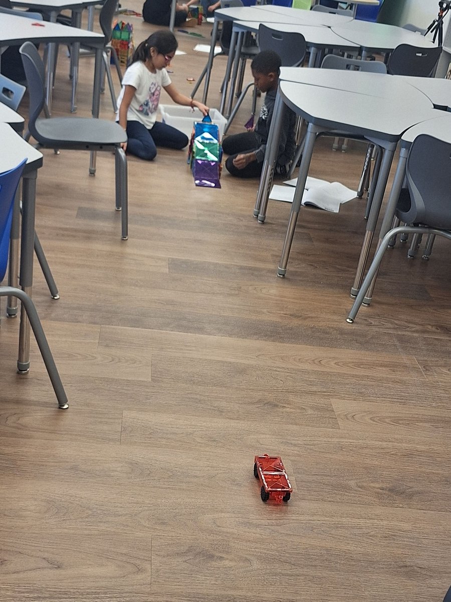 CM201U's tweet image. 🚗 Mrs. Newton’s class visited the SmartLab last week! Students designed ramps and cars, tested how far they could go, and made changes to see how design affects distance. A fun, hands-on way to explore motion and measurement! 📏🧠
#BalmoralBulldogs #SmartLab #STEMLearning