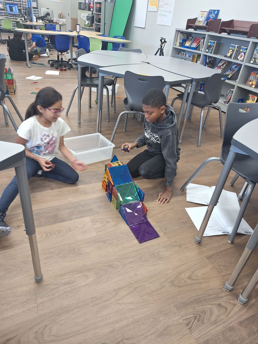 CM201U's tweet image. 🚗 Mrs. Newton’s class visited the SmartLab last week! Students designed ramps and cars, tested how far they could go, and made changes to see how design affects distance. A fun, hands-on way to explore motion and measurement! 📏🧠
#BalmoralBulldogs #SmartLab #STEMLearning