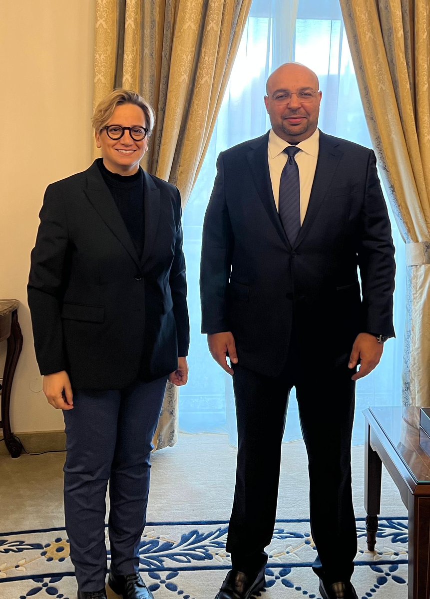 التقى السفير طلال الفصام بسعادة السفيرة سينتيا الشدياق، سفيرة لبنان لدى النمسا والمندوب الدائم لدى الأمم المتحدة والمنظمات الدولية في فيينا، وجرى خلال اللقاء استعراض العلاقات الأخوية بين البلدين وأوجه التعاون في مختلف المجالات 🇱🇧🇰🇼