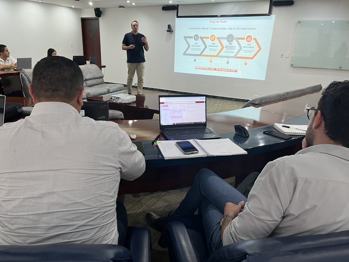 CRCSantander's tweet image. 🚆💡 Impulsamos la Alianza Logística Regional, un espacio para fortalecer la cadena de valor del férreo y promover la transferencia tecnológica e innovación en Santander.

El trabajo articulado entre sectores es clave para un desarrollo logístico y productivo sostenible. 🌎🤝