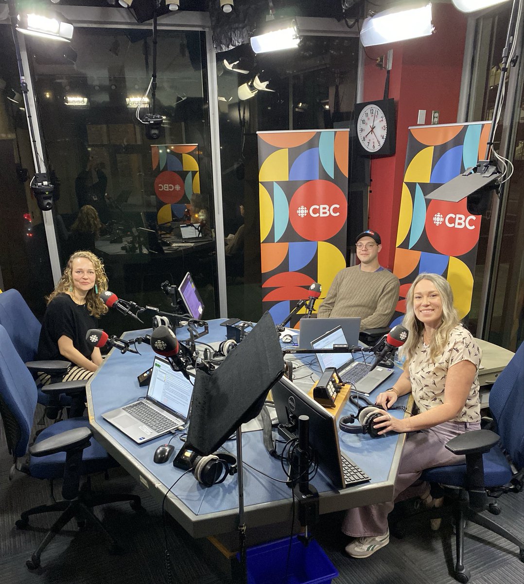 Up early to chat about mediated interventions in dating violence and my forthcoming book with CBC’s Edmonton AM’s <a href="/CBCradiotara/">tara mccarthy 🙋🏼‍♀️</a> <a href="/CBCNews/">CBC News</a> <a href="/CBCEdmonton/">CBC Edmonton</a> <a href="/ois_ualberta/">Media and Technology Studies UAlberta</a> <a href="/UAlberta/">University of Alberta</a>