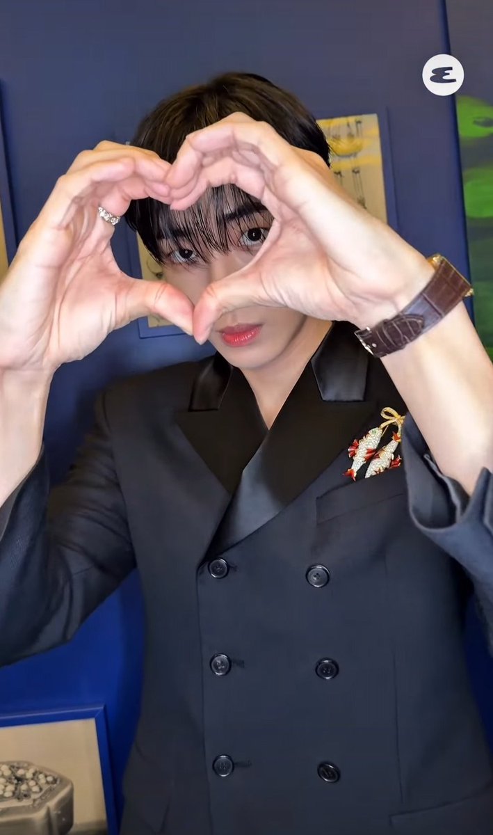 churingg0's tweet image. 너무 이쁘다 이제는 셀카도 줘..ㅠㅠ