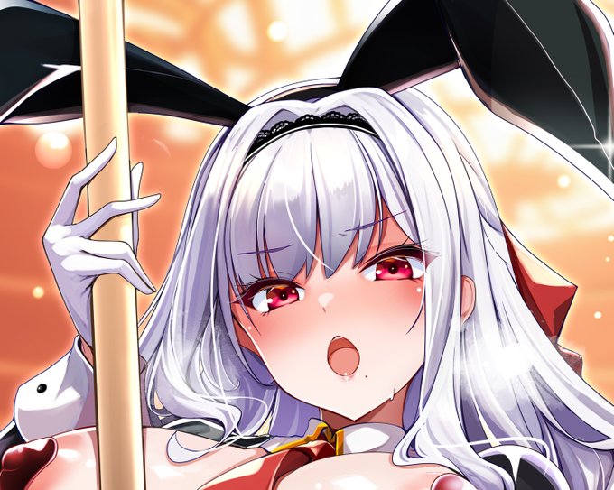 一年間表紙を担当させていただきました、月刊メガストア本日発売になります🐇ミよろしくね 