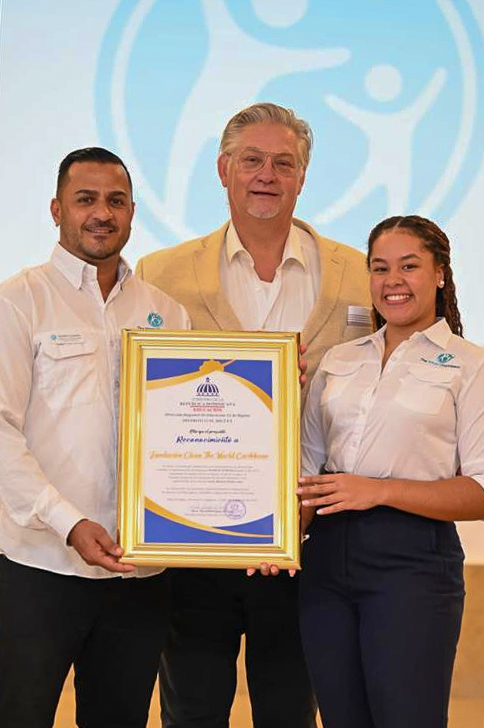 Honored! The Dominican Ministry of Education, <a href="/EducacionRDo/">Ministerio Educación RD</a>,  recognized The WASH Foundation for our school health programs across Verón, Bávaro, and Punta Cana. Every clean hand and improved infrastructure shows the power of WASH education.
Meet our team: thewashfoundation.org/the-team/progr…