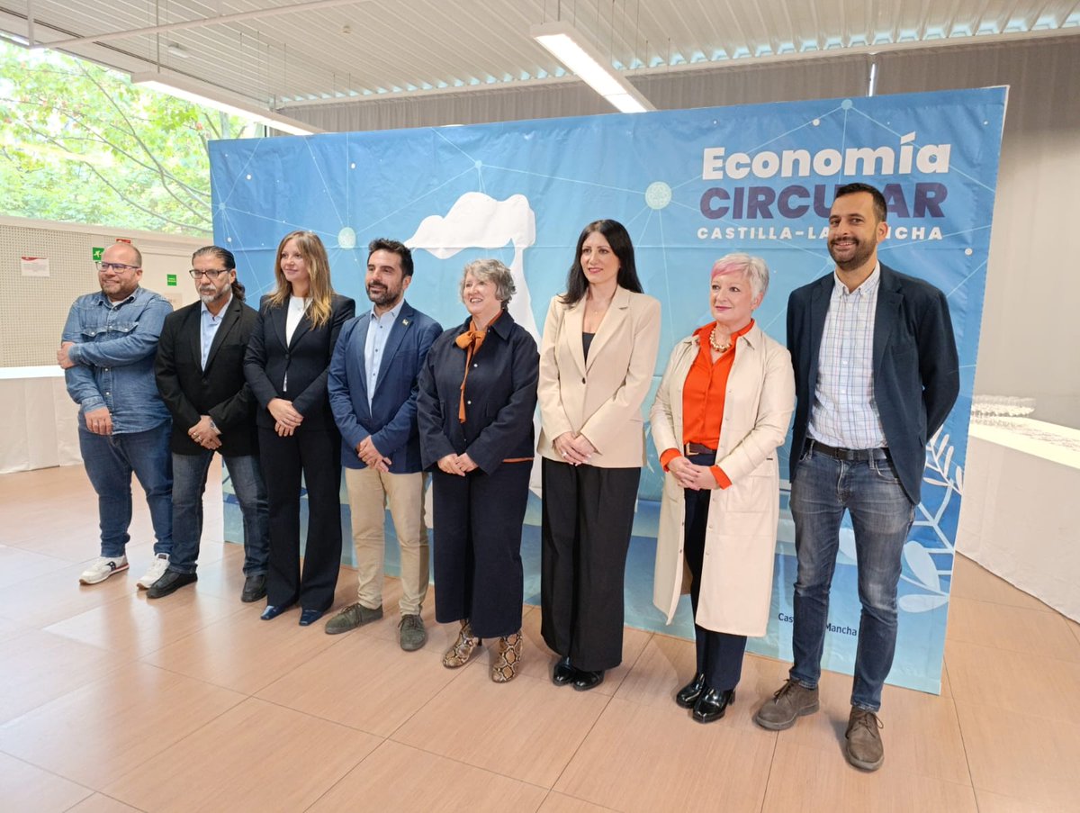 mitecogob's tweet image. ♻️ @DoradoAlex participa en las IV Jornadas de Agentes de Economía Circular de Castilla-La Mancha

«20 proyectos castellanomanchegos seleccionados en el #PERTEEconomíaCircular reciben 14M€ de fondos públicos para fijar actividad y empleo.

Esta región es ejemplo de circularidad»