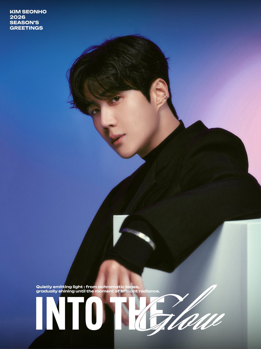 KIMSEONHO_offcl's tweet image. [📷] KIM SEONHO 2026 SEASON'S GREETINGS &amp;lt;Into the Glow&amp;gt;

💫 PRE-ORDER OPEN
2025. 11. 05. 3PM(KST)

#김선호 #KIMSEONHO
#2026SEASONSGREETINGS #Into_the_Glow