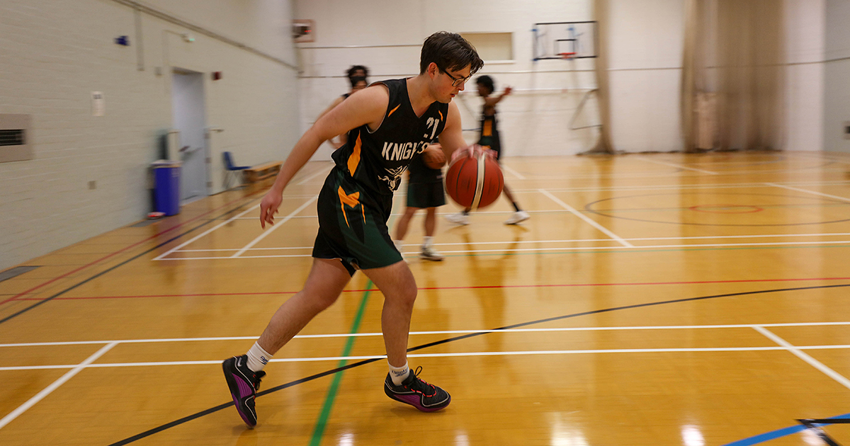 CityStG_Health's tweet photo. The Alastair Hunter Sports Fund provides financial support to students who participate in sport at various levels.

Alumnus, Colin Hardisty, decided to set up the Fund in Alastair's memory to recognise his love of sport.

Learn more: https://t.co/1ExSkyvser https://t.co/hbLnwpPnYd