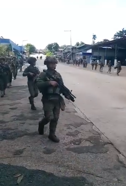 TracTerrorism's tweet photo. Armed Confrontations Erupt Between Warring Families Allegedly Backed by Moro Islamic Liberation Front (#MILF), #TipoTipo, #Basilan, #Philippines
https://t.co/bkRiZFqkuE https://t.co/e02tbCiVAN