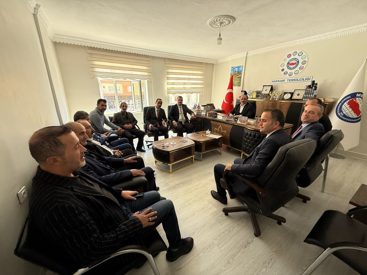 📍 Hakkari

Memur-Sen Ziyareti

İl Başkanımız Zeydin Kaya ve teşkilat mensuplarımızla birlikte;
Memur-Sen İl Başkanı Nihat Gür ve sendika temsilcilerini ziyaret ettik.

Memur ve çalışanlarımızın taleplerini dinledik, istişarelerde bulunduk.
AK Parti olarak her zaman emekçimizin,