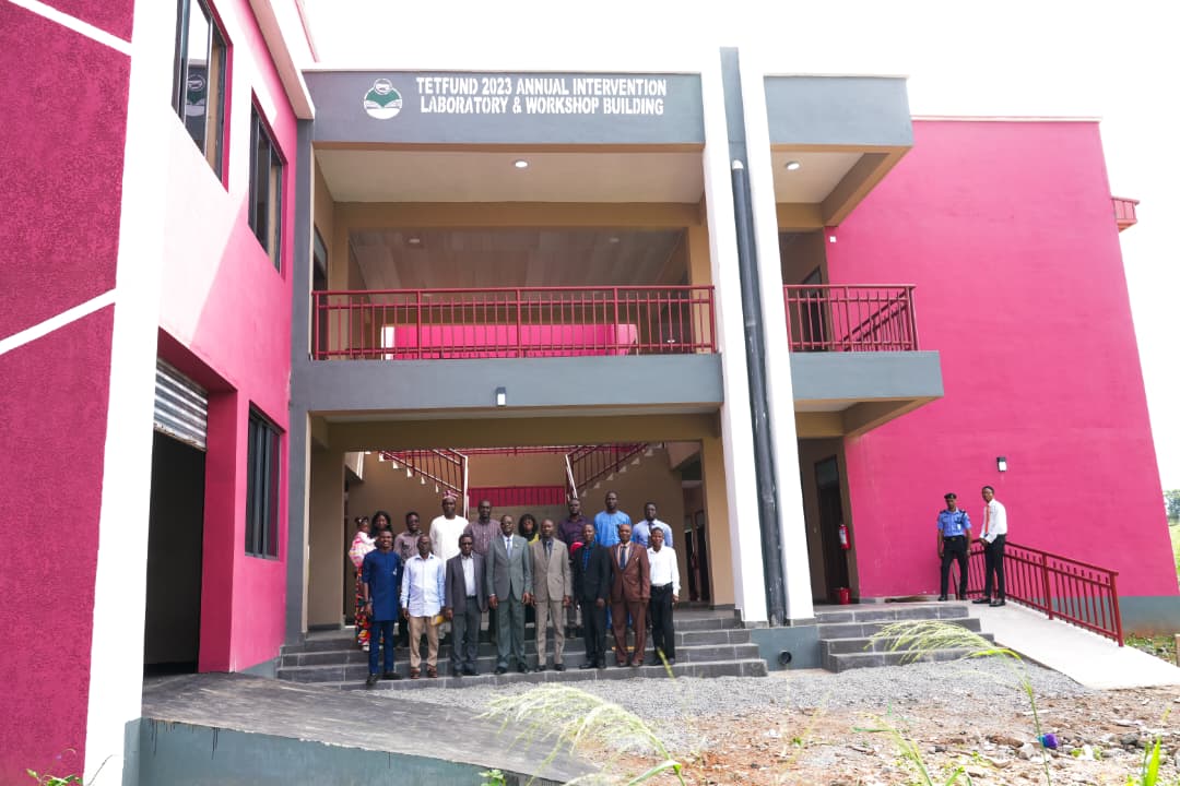 tech_uofficial's tweet image. TECH-U COMPLETES AND HANDS OVER NEW LABORATORY AND WORKSHOP BUILDING

Tech-U has completed and handed over the new Laboratory and Workshop Building under the 2023 Annual Intervention Project. The VC described it as a remarkable feat and the first completed project in his tenure.