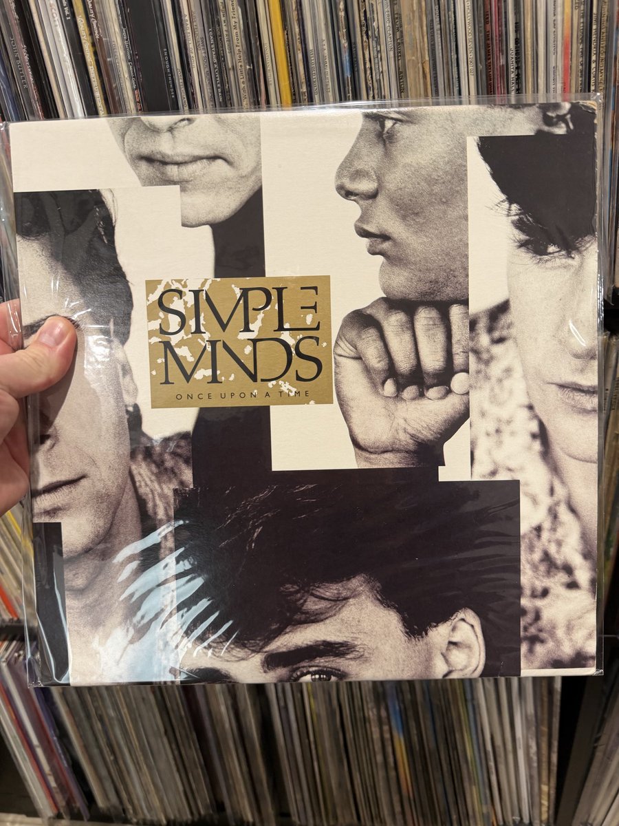 LesPurves's tweet image. #Nowplaying Once Upon a Time by Simple Minds. It’s grand, soulful &amp;amp; stadium-ready. With anthems like “Alive and Kicking” &amp;amp; “Sanctify Yourself,” the band fused rock power with gospel-inspired uplift. A bold, cinematic sound capturing the optimism of the mid-’80s. #SimpleMinds