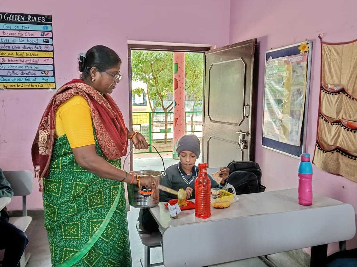 rmkmngo's tweet image. Thank You, Feeding India! 📷Feeding India by Zomato is providing daily meals to 240 students  at Minu School, Ajmer(A Unit of RMKM Chachiyawas)  under #DailyFeedingProgram &amp;amp; #PoshanToPathshala. #FeedingIndia #RMKM #MinuSchool #ChildNutrition #InclusiveEducation #CWSN