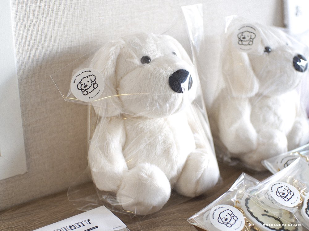 nakamura386's tweet photo. 〖 POP UP SHOP 〗 

GOOD NIGHT MARKET in 本屋ブーケ
┄┄┄┄┄┄┄┄┄┄┄
犬のPOPUPが始まりました🐶📕

サインを書かせていただいた絵本、原画やグッズの展示販売もございます。

お近くにお越しの際は、犬に会いにぜひお立ち寄りください。

��本屋ブーケ
https://t.co/Fi6BYPLXjf https://t.co/wkq4gcHcYy