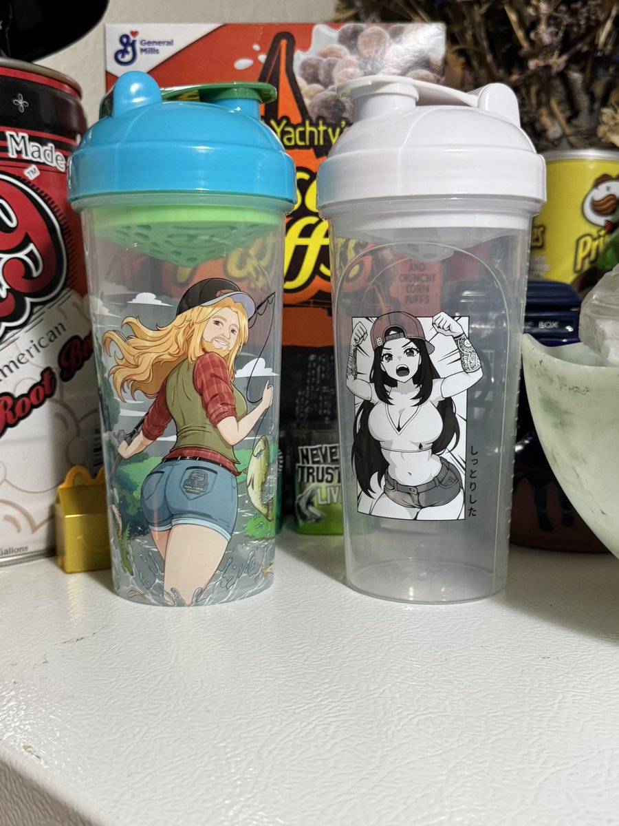 Got my two favorite cups on display! You guys are the best! <a href="/Sniping_Soup/">Soup</a> <a href="/MoistCr1TiKaL/">Charlie</a> <a href="/GamerSupps/">Gamer Supps®</a>