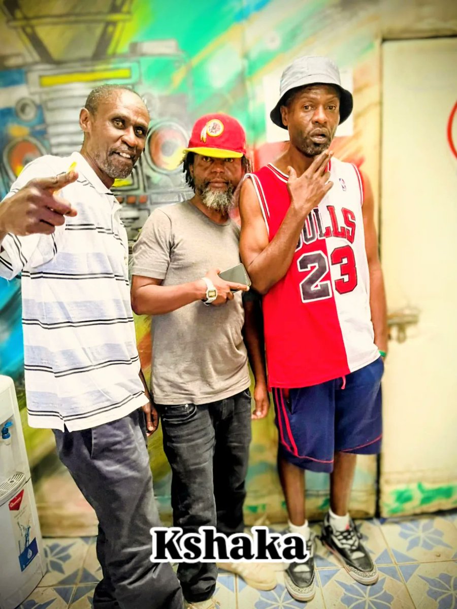 kshakaofficial's tweet image. Back in the lab cooking up.. Stay tuned!!! 

Ni time ya kuFanya Mambo 

#Kshaka

#TruceLabel