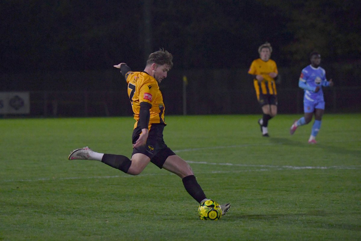 Stuart Gibson tweet media