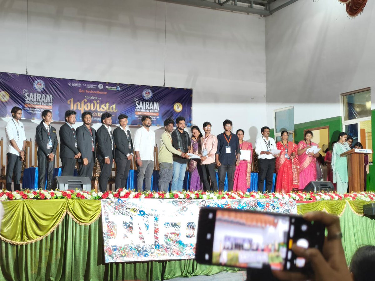VelMultitech99's tweet image. 🎉 Proud moment for the CSE Department!
Our students Aravind D, V. Divakar, and S. Dhinesh Kumar (Batch 2024–2028) secured 3rd Place in the “Pitlane Sprint” at Infovista 2025, hosted by Sri Sairam Engineering College.
Kudos to the team