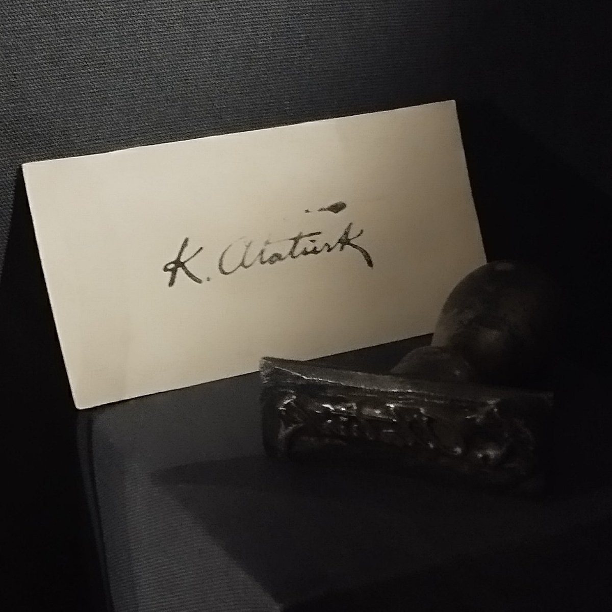 Guzelligine ölürüz ki