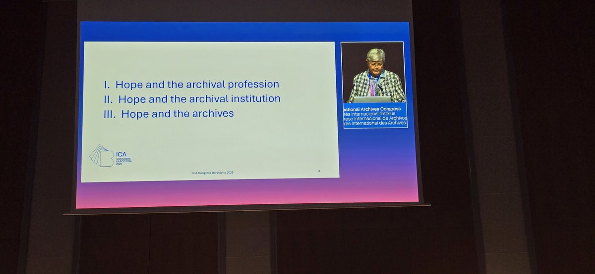Els #arxivers portem esperança al món. O tenim esperança en el món. O som l'esperança del món. Well, hopefully some of these three thoughts 😂😂😂 #ICABarcelona2025 <a href="/ICABcn2025/">International Archives Congress ICA Barcelona 2025</a>