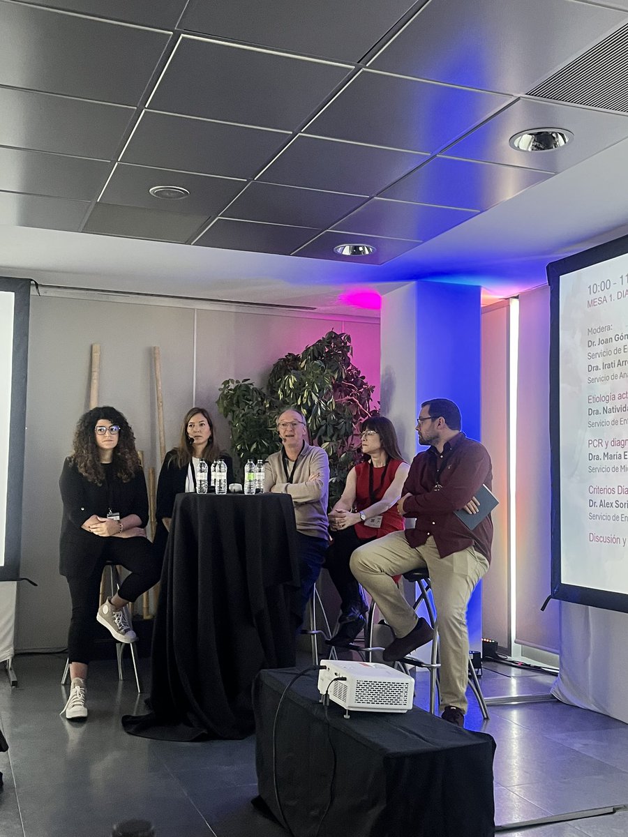 GeioSeimc's tweet image. Termina la primera mesa dedicada a Diagnóstico de Infeccion Protésica Articular. Fantásticas intervenviones de #Nati de Benito, @MEuge_Portillo y Alex Soriano!@SEIMC_