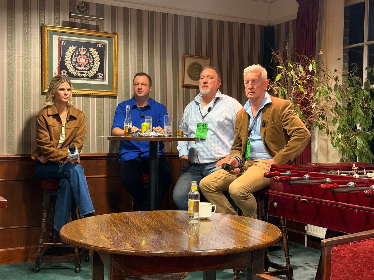 #spyq My England adventure is complete. What a blast <a href="/AuthorGavin/">GavinStoneAuthor</a> and crew were spectacular. I can’t wait to work on more things with the SpyQ crew. London you remain lovely!