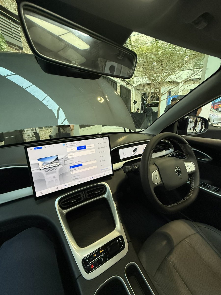 iammohsein's tweet image. Decent car, decent price! Congrats Proton! #ProtoneMAS5