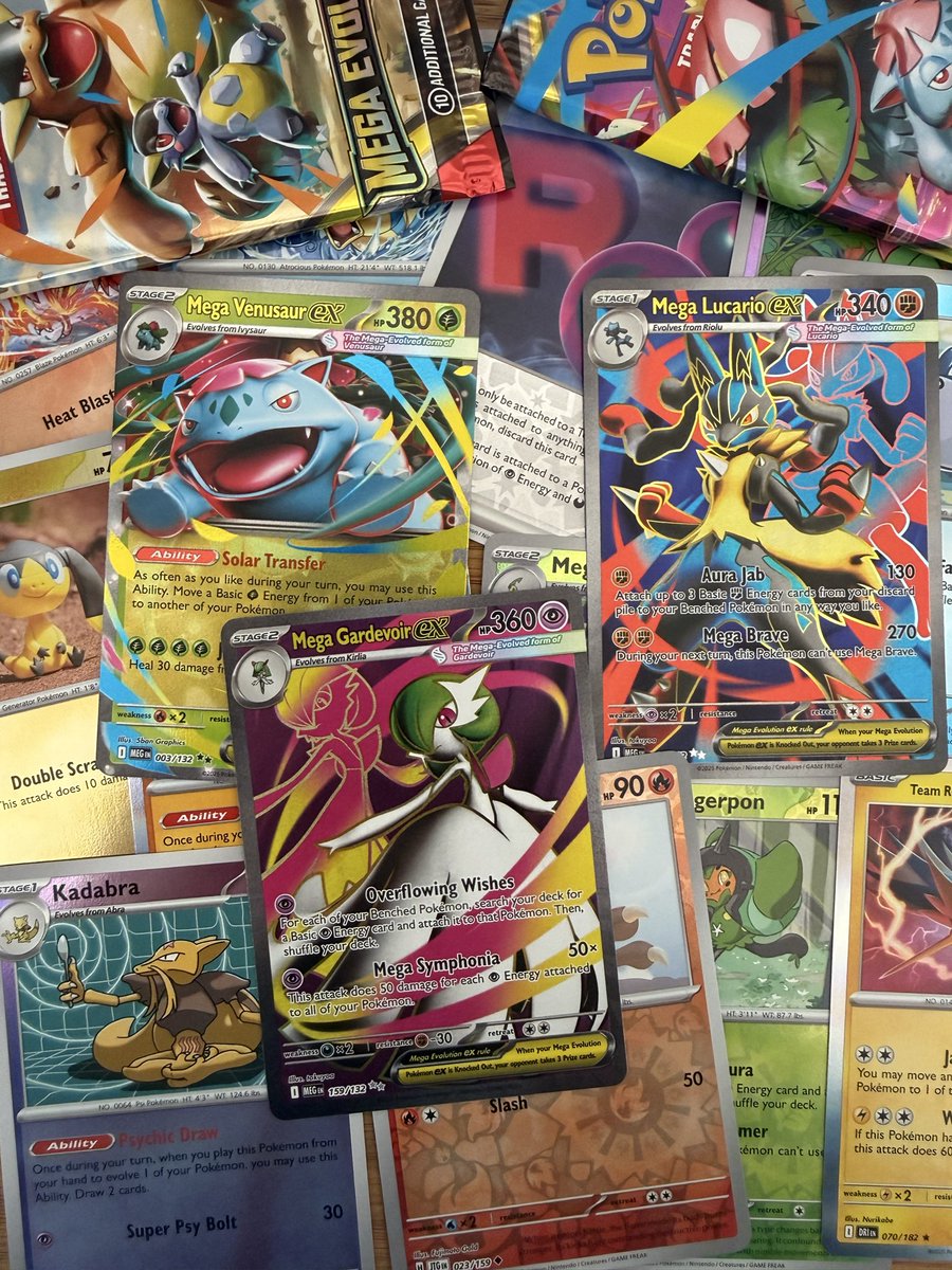 GMGM☀️

I think I’ve got a new addiction, and I just can’t stop myself. These cards keep draining my money and I honestly don’t know how to stop 😫