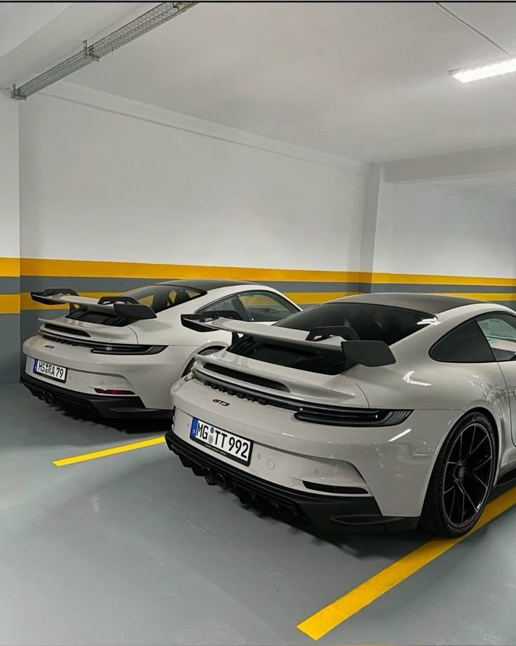 Elite Carsgasm tweet media