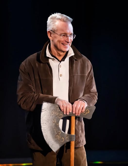 Chekalkin's tweet image. #ПравилаЖиття
Чи знали ви, що саме Леся Українка ввела в нашу мову такі слова як “напровесні” та “промінь”? А Олена Пчілка, мати Лесі, дала життя означенню, без якого просто не можна уявити нинішній мовний запас - слову “мистецтво”:facebook.com/Dmitriy.Chekal…