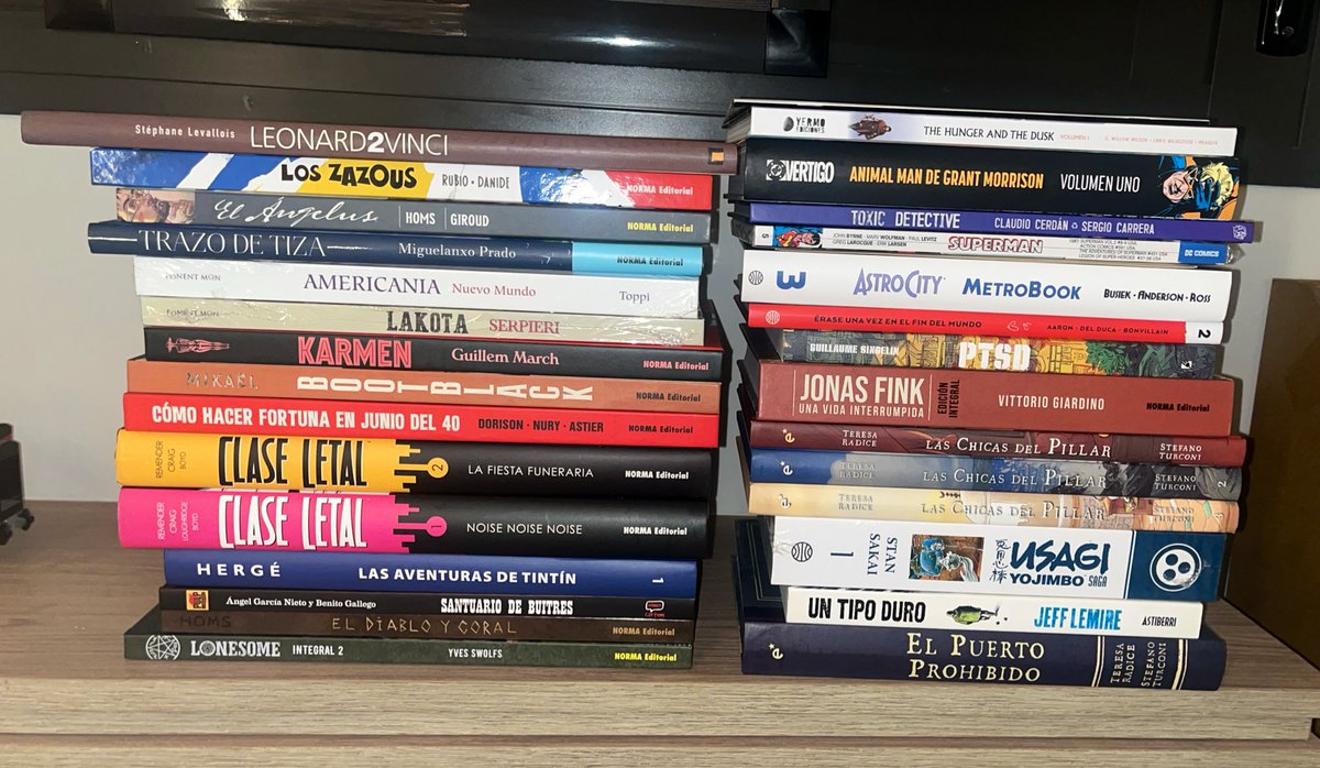 Pues como hay muebles nuevos vacíos, había que rellenarlos y aquí está lo comprado en <a href="/estatuasycomics/">Estatuas y Comics</a> el último mes 👏🏻