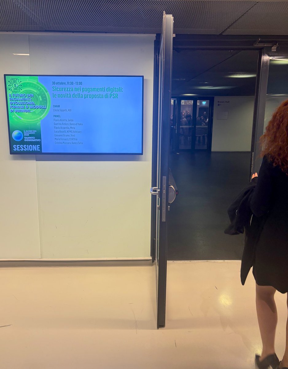 Payvolution's tweet photo. #salonepagamenti sta per iniziare in sala Brown 1+2 “#Sicurezza nei #pagamenti digitali: le novità della proposta di #PSR”, moderata da Cinzia #Sippelli di #ABI. #ABI #payvolution #ABIEventi #Bancaforte https://t.co/XcvyVY8GGX
