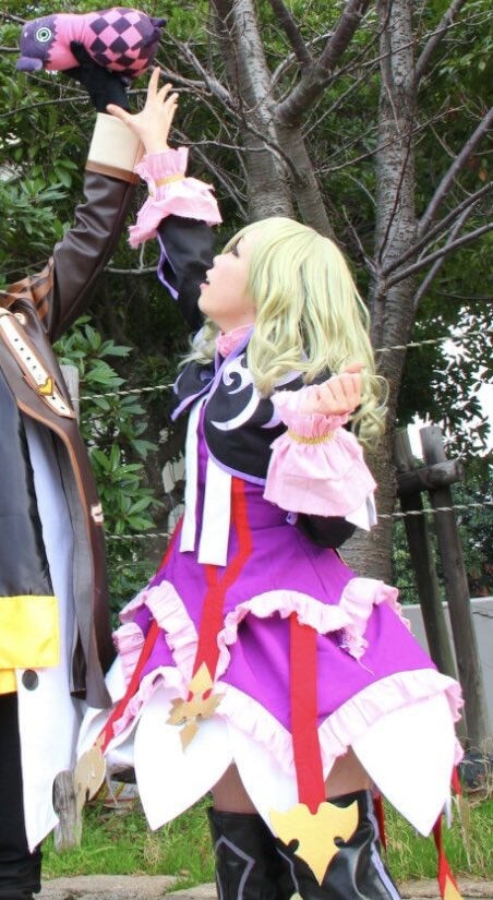 animalsloved's tweet image. テイルズオブエクシリア
リマスター発売おめでとうございます🎉

流梨さんと言えば流リーゼと言われた時代もありました！！

たくさんコスプレして衣装を着古して泣く泣く着納めしたエリーゼです。

エリーゼ！
悪い人にはついて行っちゃダメだぞーw

アルエリ大好きです！！

#TOX #コスプレ