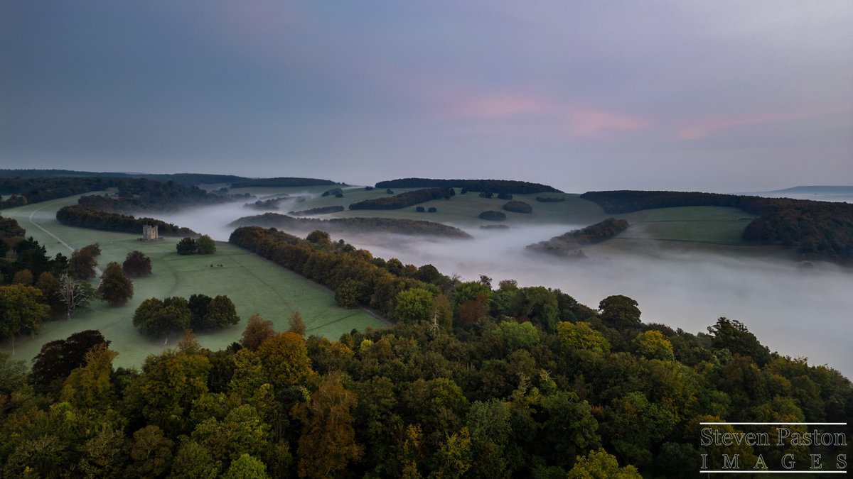StevenPaston's tweet image. Hiorne Tower at Arundel park surrounded by misty morning in October @DJIGlobal @StormHour @ThePhotoHour #mini3pro