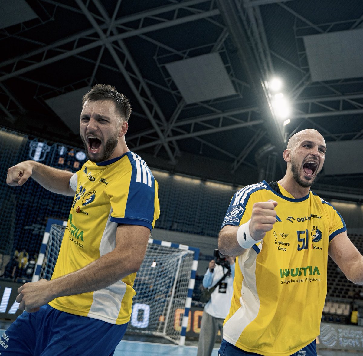 Kto lubi w tym sezonie oglądać asysty Pana po lewej do Pana po prawej? 🪄

Pytanie było z typu: retorycznych.

#gramyRAZEM #dawajDAWAJ