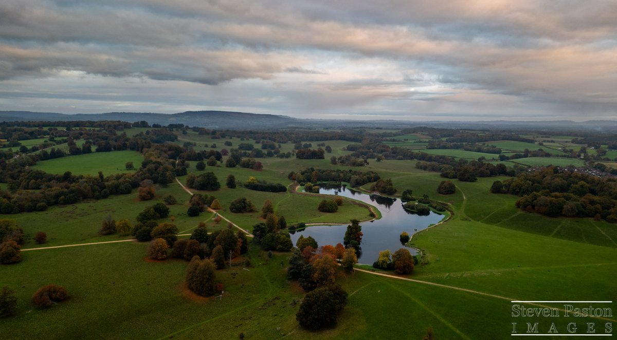 StevenPaston's tweet image. Autumn colours at Petworth Park from the air in October @DJIGlobal @StormHour @ThePhotoHour #mini3pro